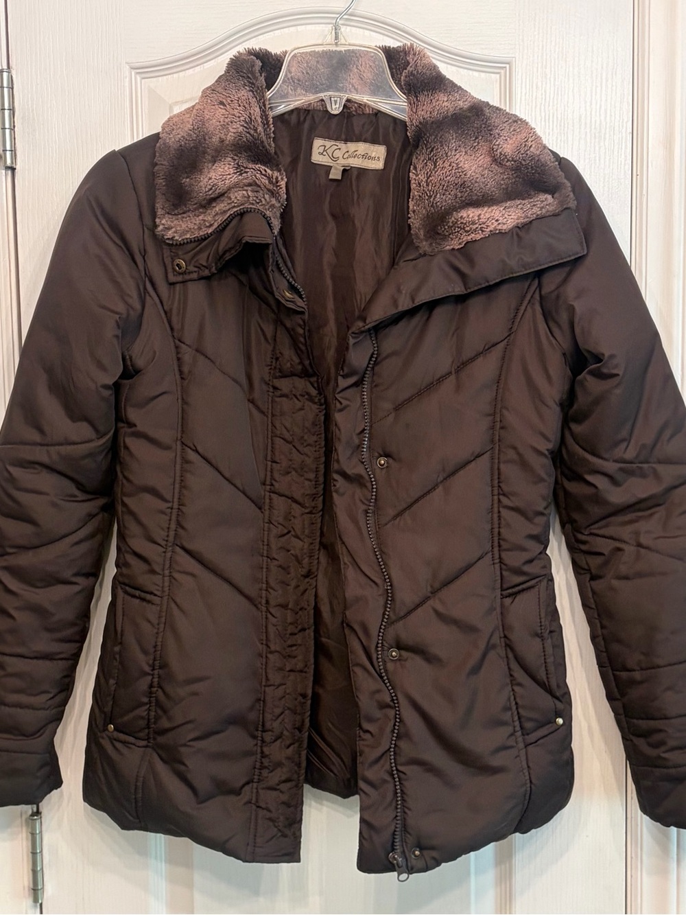 KC Collection Women's Dark Brown Quilted Puffer Jacket with Faux Fur Collar